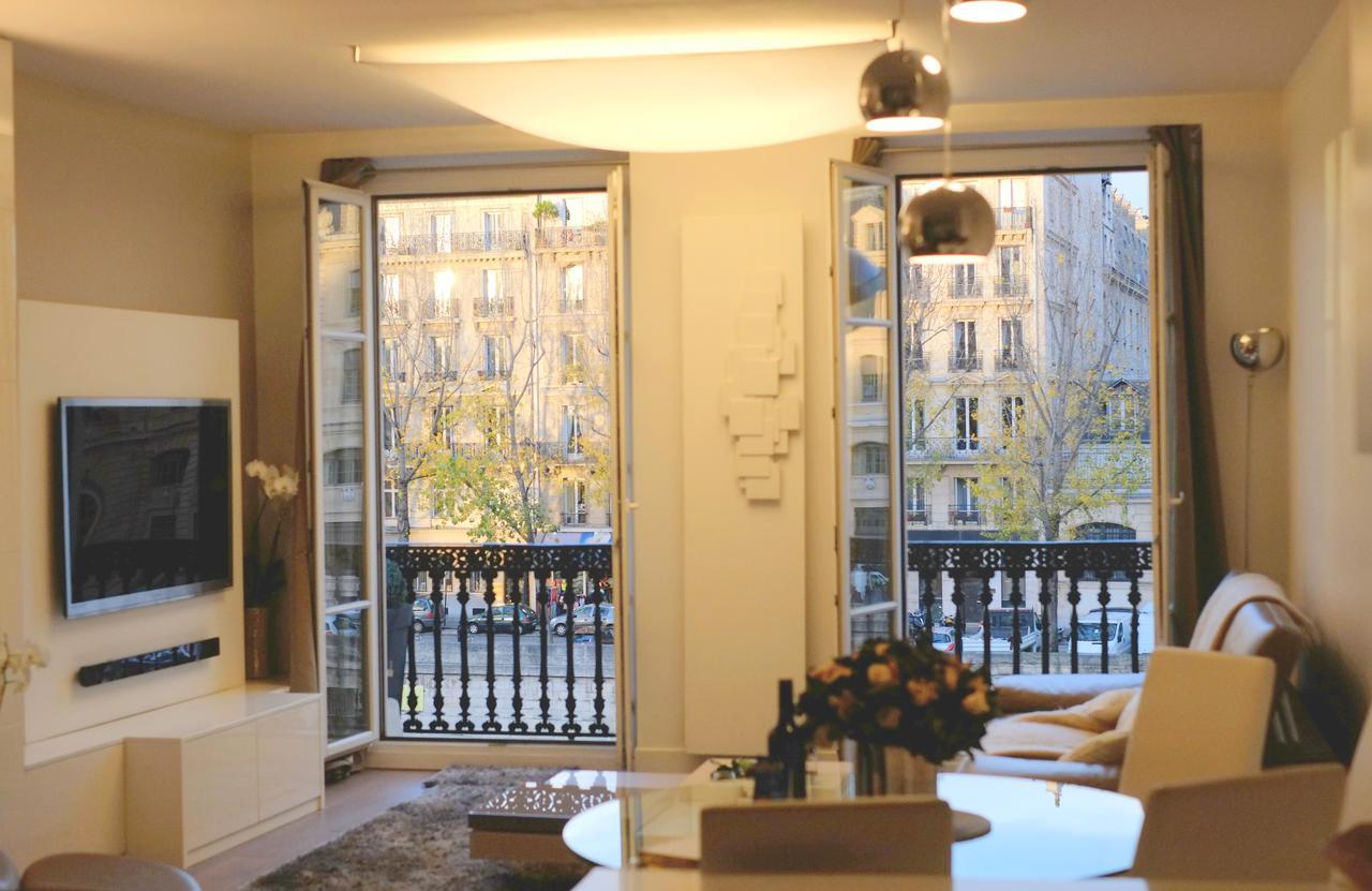 Two Bedroom Luxury Apartment - Balcony With View Of Notre Dame パリ エクステリア 写真