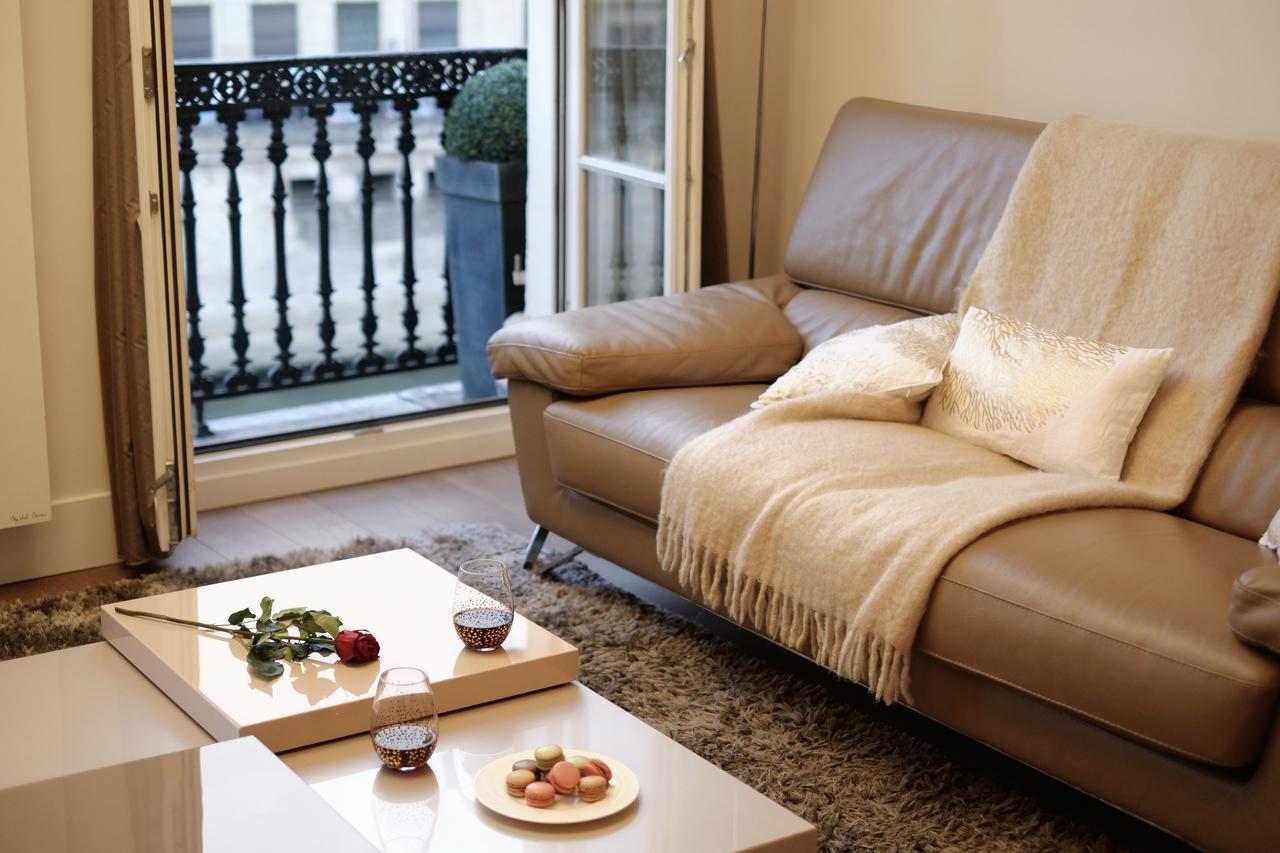 Two Bedroom Luxury Apartment - Balcony With View Of Notre Dame パリ エクステリア 写真